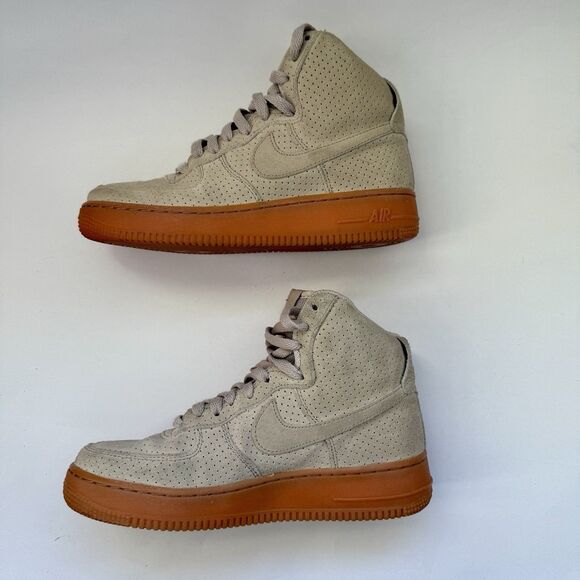 Nike Air Force 1 String High Top Sneakers Shoes Women 8 Suede Gum 749266-200 - Picture 4 of 10